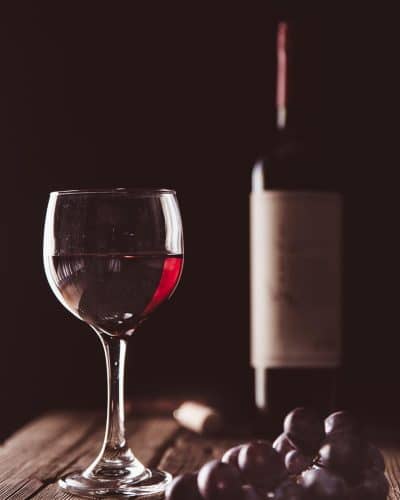wine, bottle, grapes-5323009.jpg